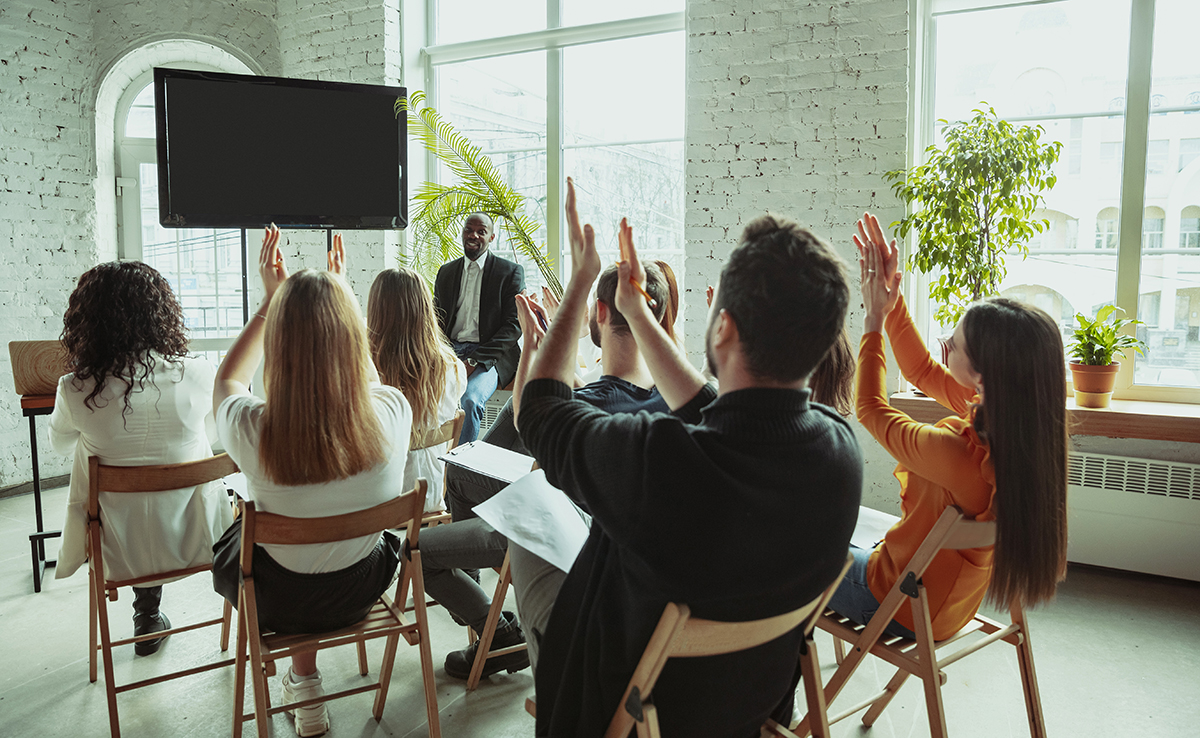 Qu'est-ce qu'un séminaire d'entreprise ? Quels objectifs en attendre ?